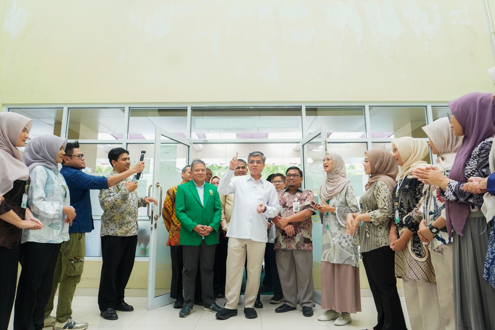 Menteri Ketenagakerjaan RI Tinjau Peserta MagangHub di RS UNAND